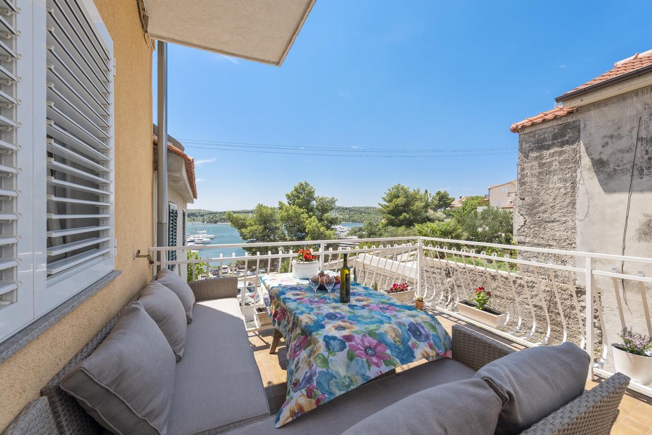 Apartments Tara, Sibenik - Mandalina Esterno foto